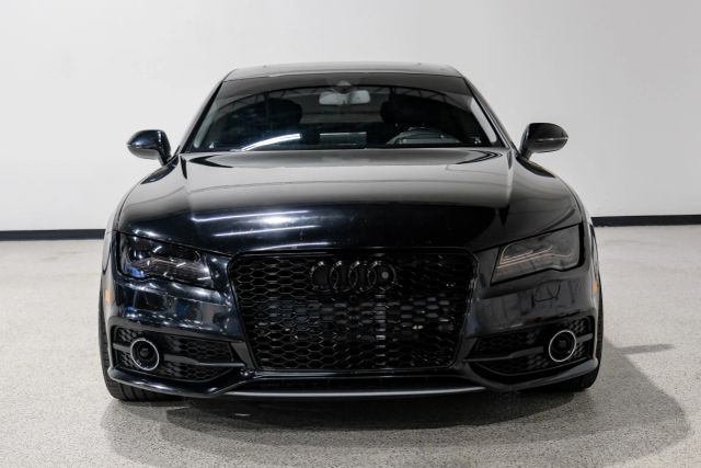 Vehicle image 4 of 64