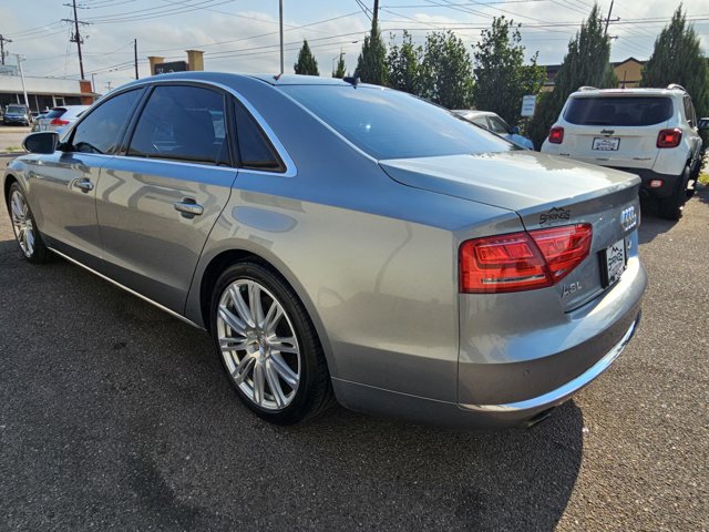 Vehicle image 4 of 18