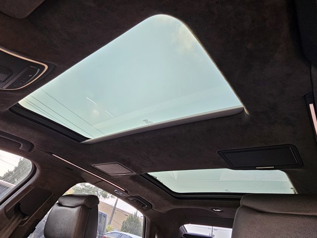 Vehicle image 16 of 18
