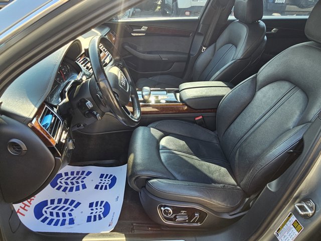 Vehicle image 9 of 18