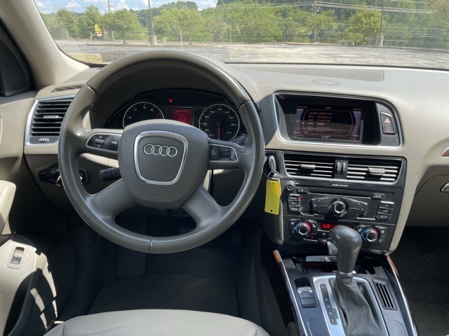 2012 Audi Q5 2.0T Premium Image 13 of 30