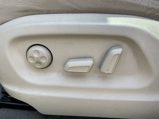 2012 Audi Q5 2.0T Premium Image 24 of 30