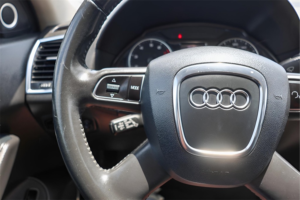 2012 Audi Q5 3.2L Prestige Image 17 of 27
