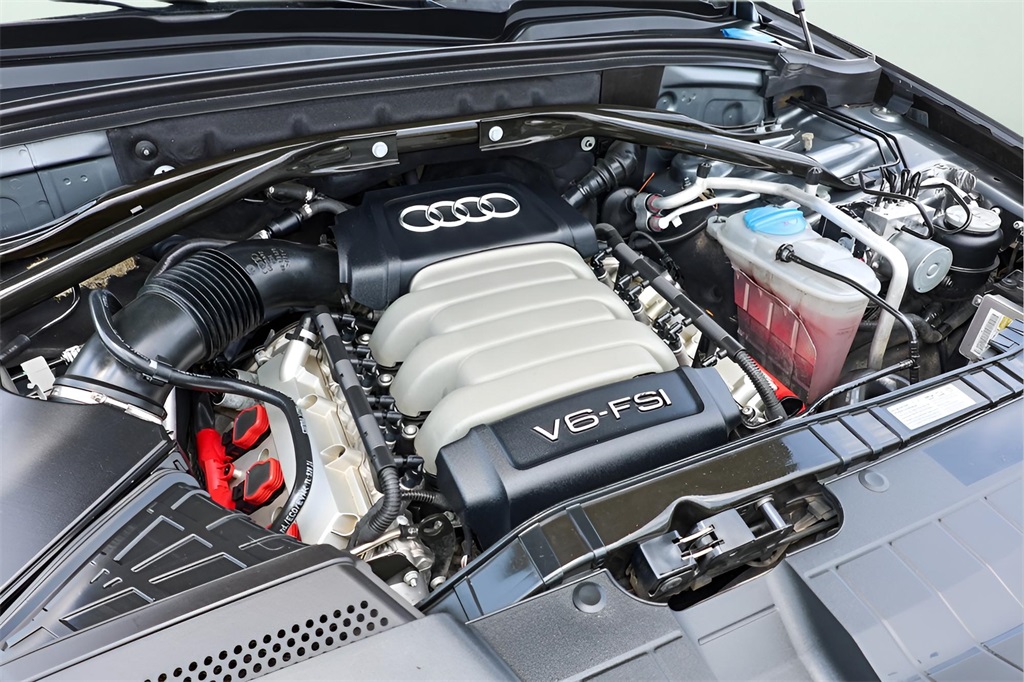 2012 Audi Q5 3.2L Prestige Image 8 of 27