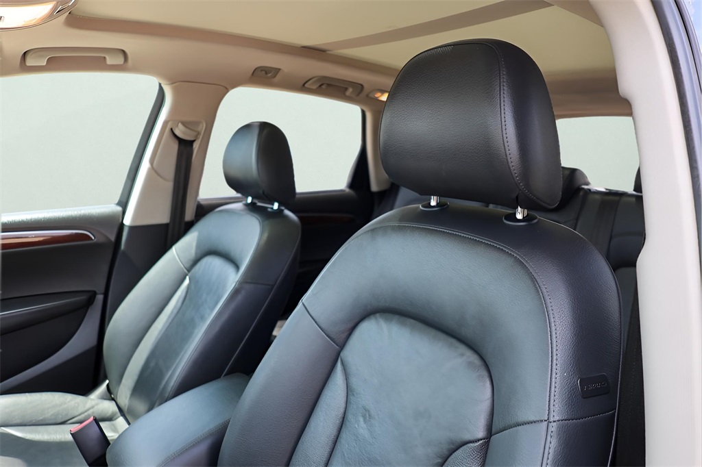 2012 Audi Q5 3.2L Prestige Image 12 of 27