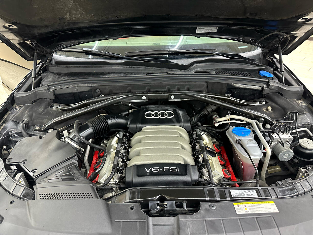 Vehicle image 12 of 44