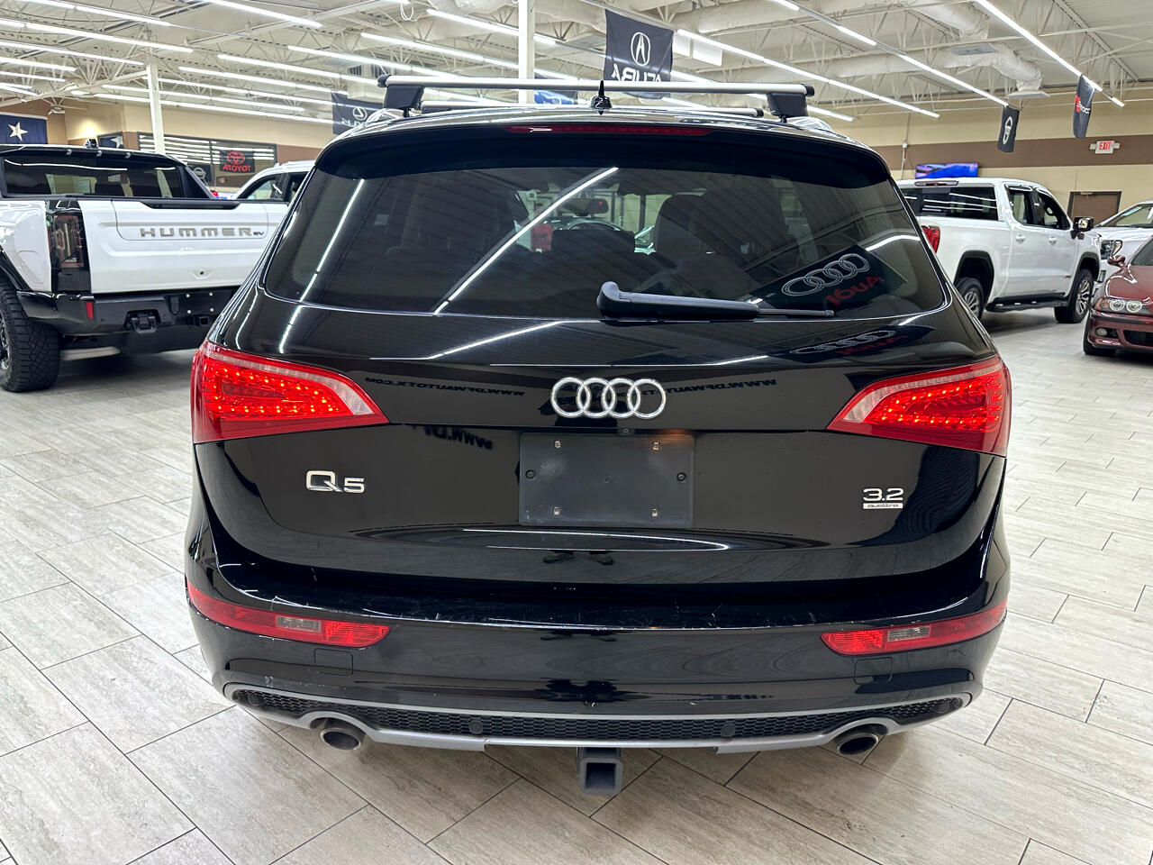 Vehicle image 9 of 44