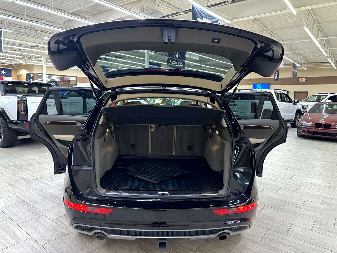 Vehicle image 15 of 44