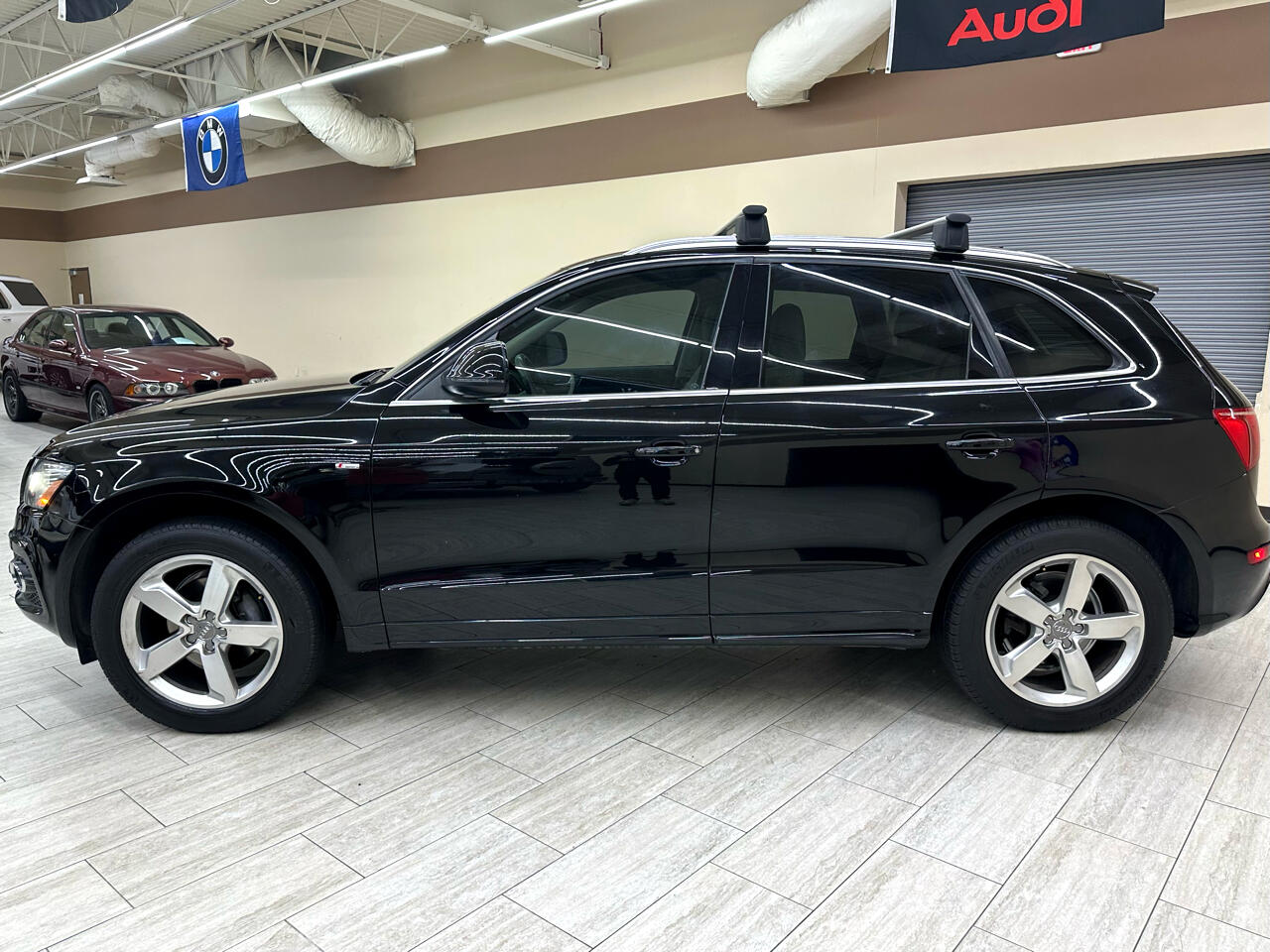 Vehicle image 11 of 44