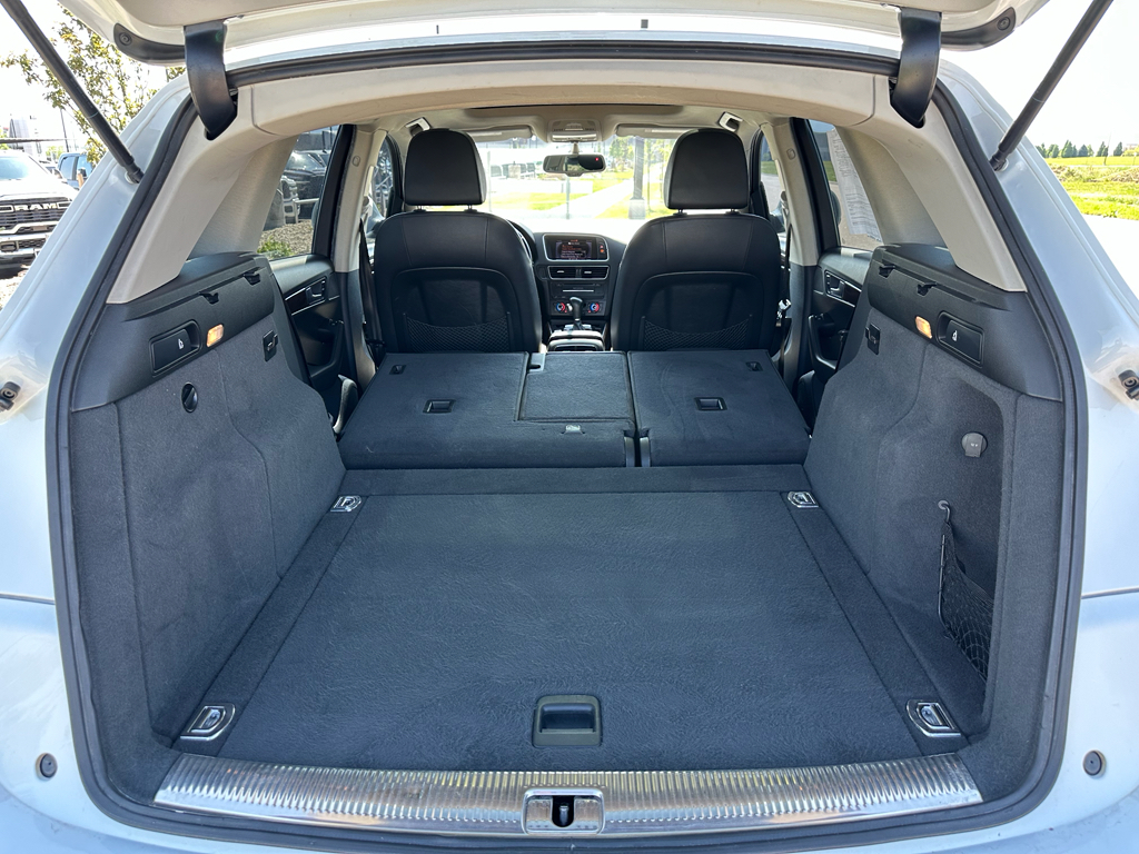 2012 Audi Q5 3.2L Premium Plus Image 12 of 33