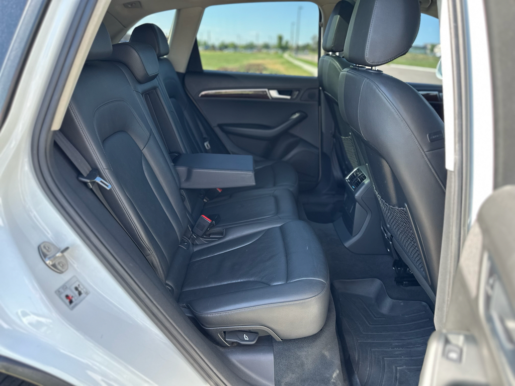 2012 Audi Q5 3.2L Premium Plus Image 15 of 33