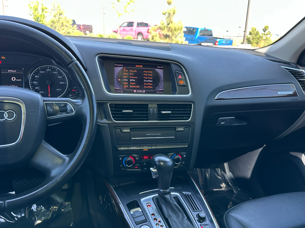2012 Audi Q5 3.2L Premium Plus Image 18 of 33