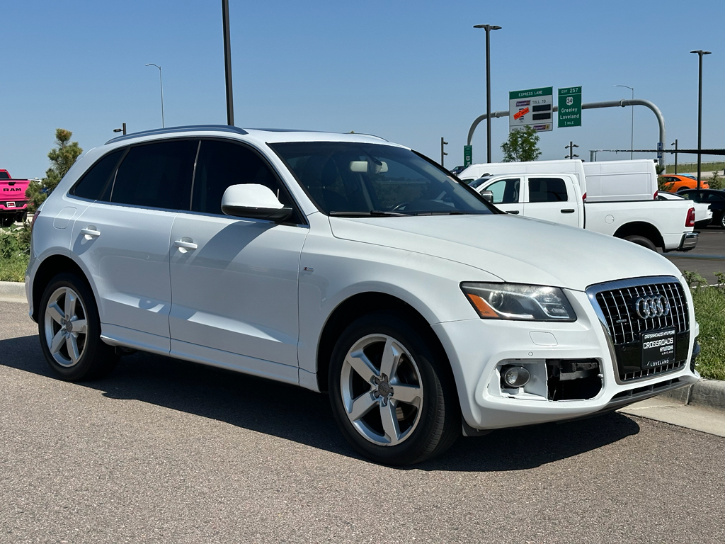2012 Audi Q5 3.2L Premium Plus Image 3 of 33