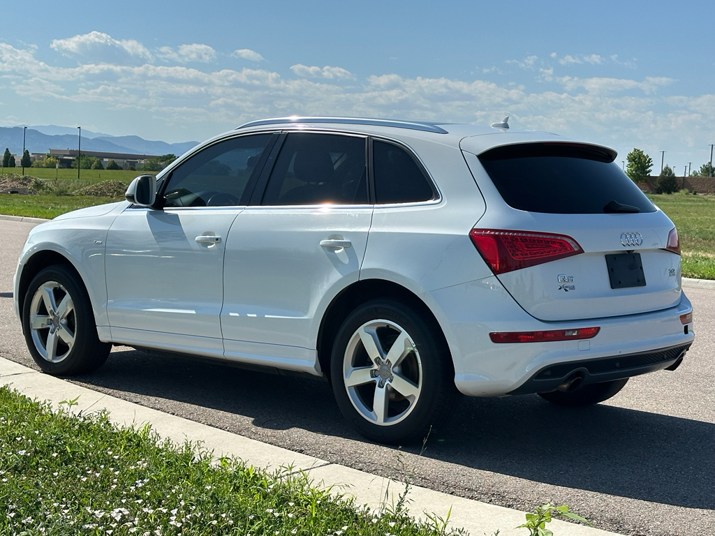 2012 Audi Q5 3.2L Premium Plus Image 7 of 33
