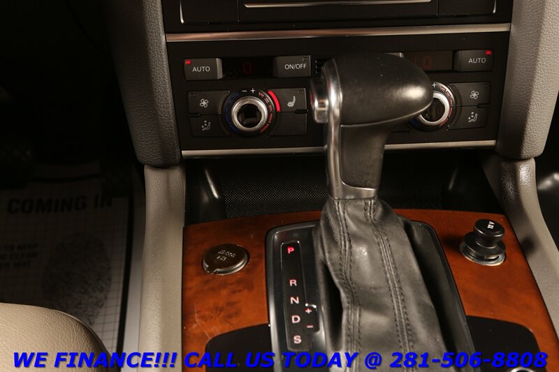 2012 Audi Q7 3.0T Premium Image 16 of 28