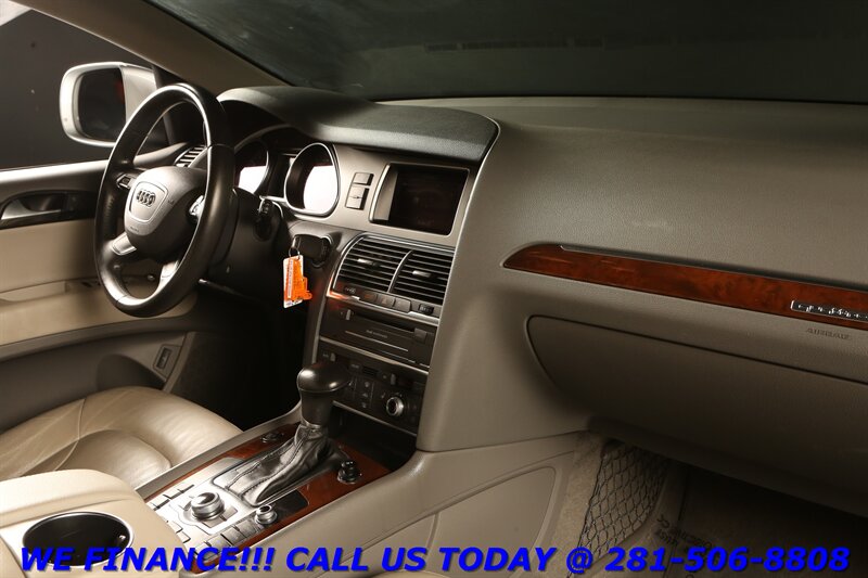 2012 Audi Q7 3.0T Premium Image 17 of 28