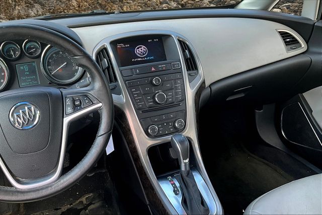 Vehicle image 26 of 31