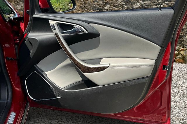 Vehicle image 21 of 31