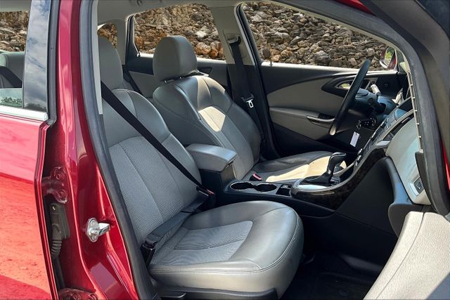Vehicle image 8 of 31