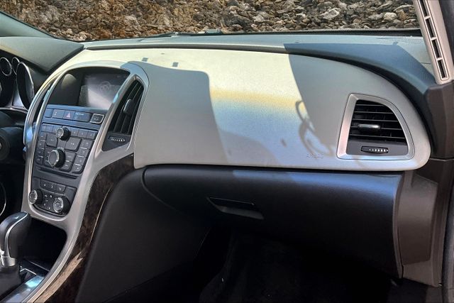 Vehicle image 13 of 31