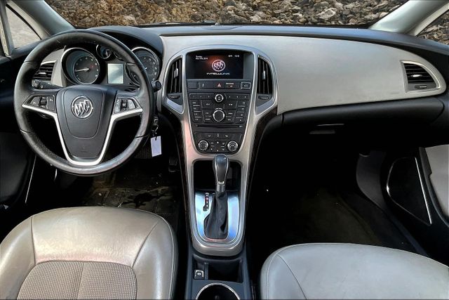 Vehicle image 15 of 31