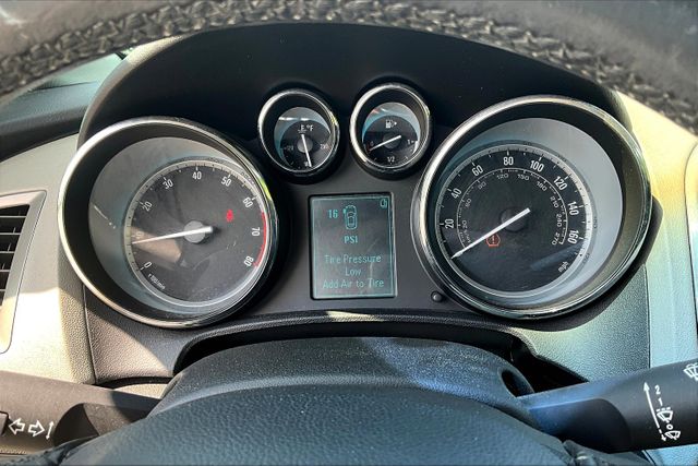 Vehicle image 17 of 31