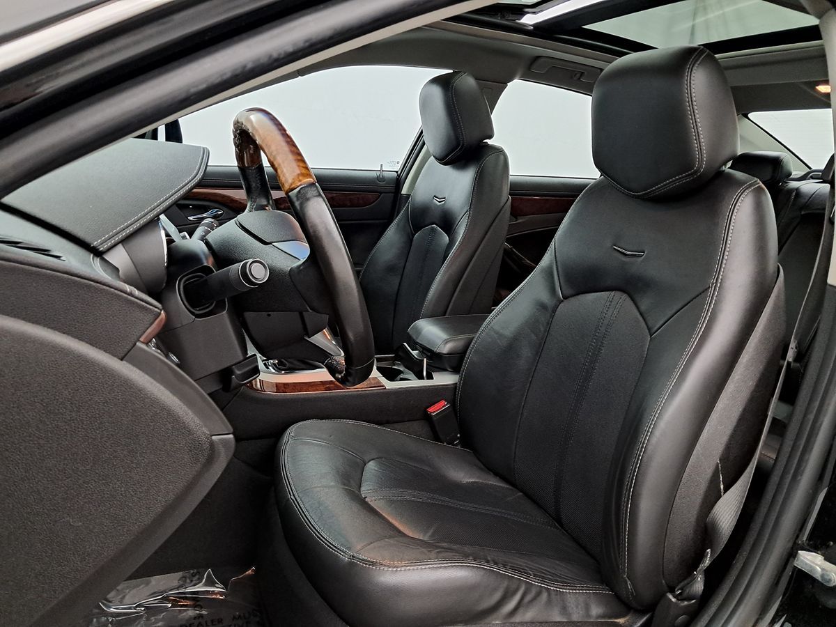 Vehicle image 9 of 31