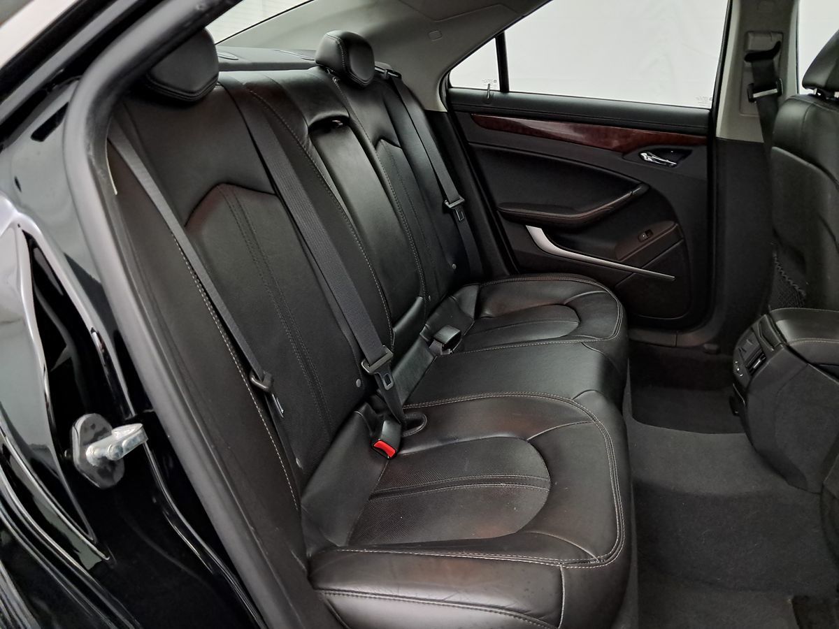 Vehicle image 8 of 31