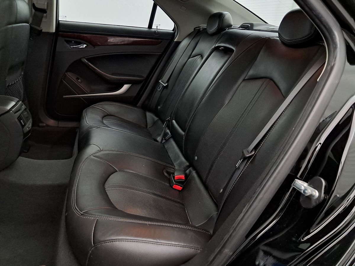 Vehicle image 10 of 31
