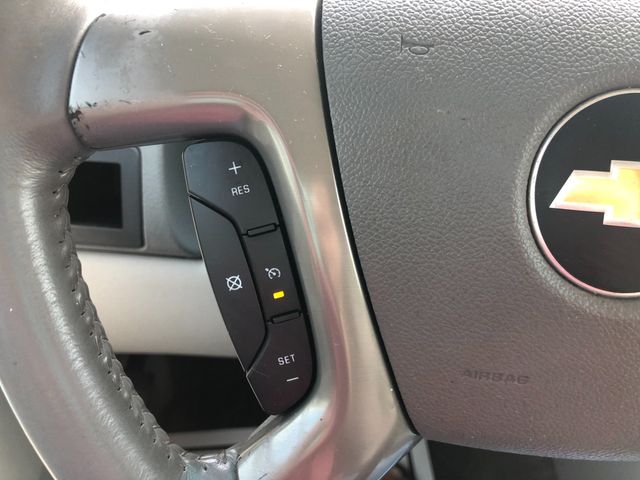 2012 Chevrolet Avalanche LT Image 23 of 30