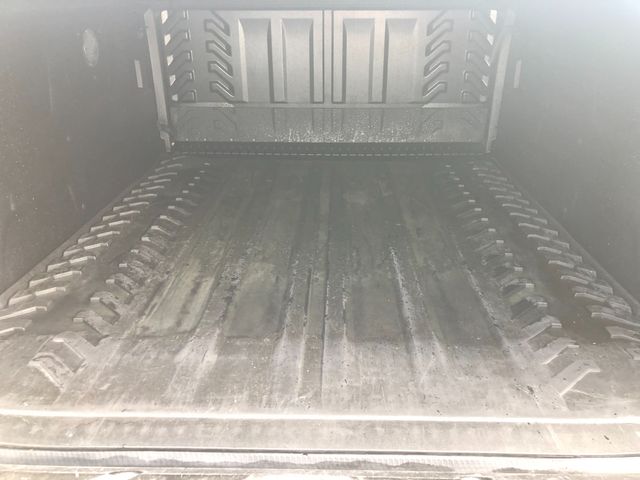 2012 Chevrolet Avalanche LT Image 11 of 30