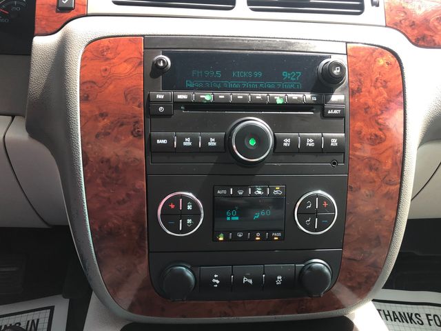 2012 Chevrolet Avalanche LT Image 22 of 30