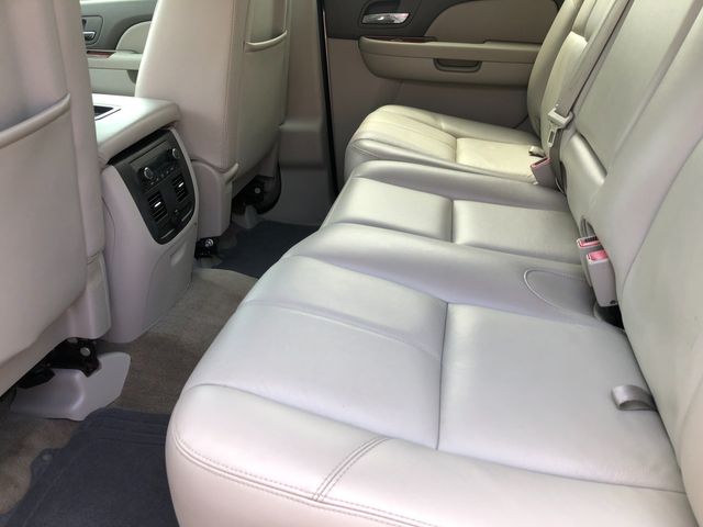 2012 Chevrolet Avalanche LT Image 17 of 30