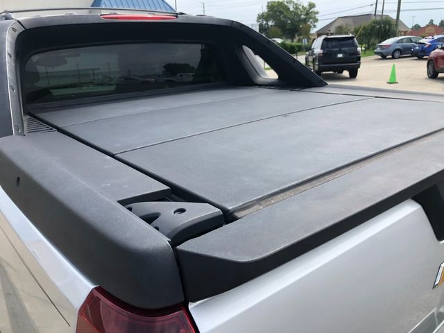 2012 Chevrolet Avalanche LT Image 24 of 30