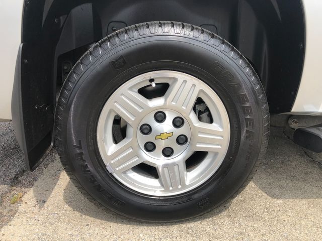 2012 Chevrolet Avalanche LT Image 10 of 30