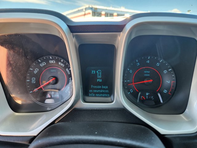 2012 Chevrolet Camaro 1LT Image 11 of 22