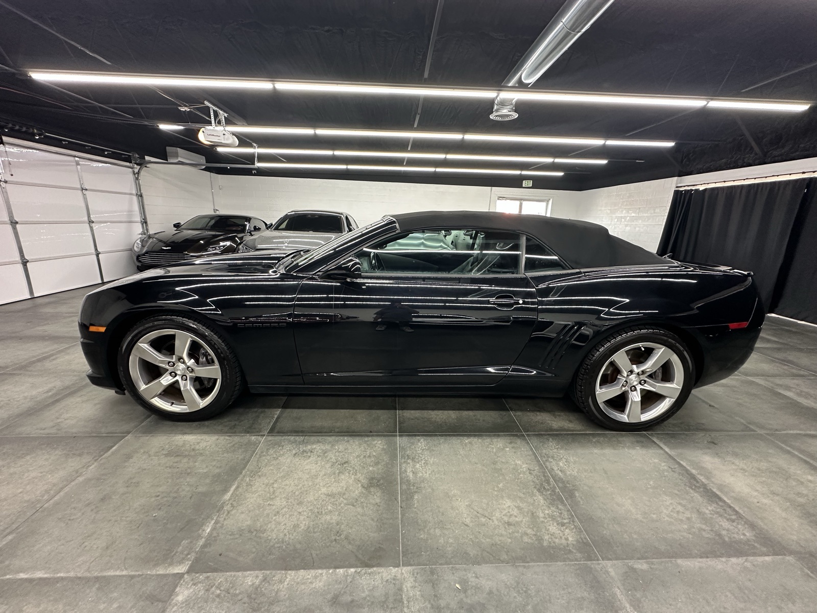 Vehicle image 9 of 26