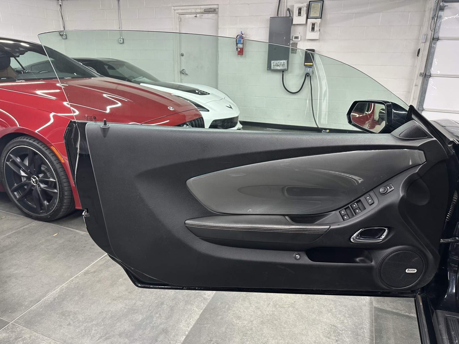 Vehicle image 21 of 26