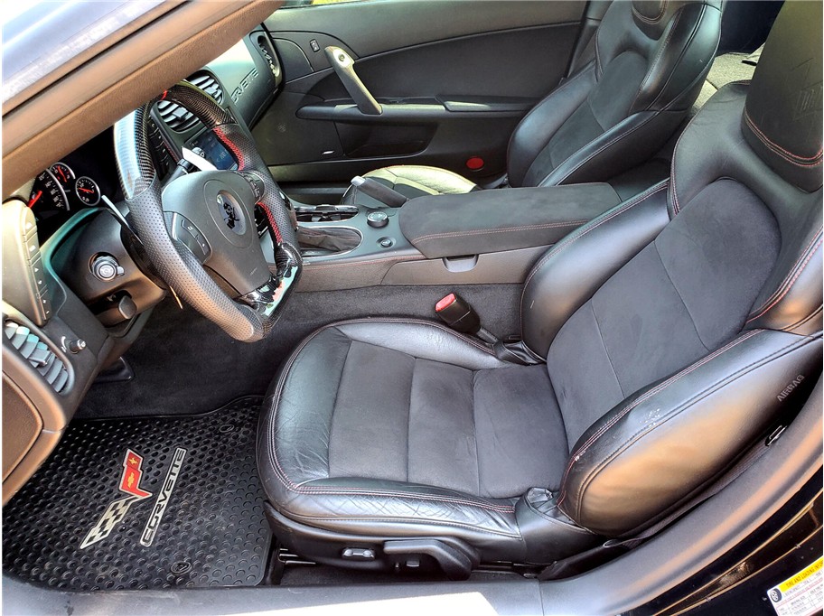 Vehicle image 8 of 60