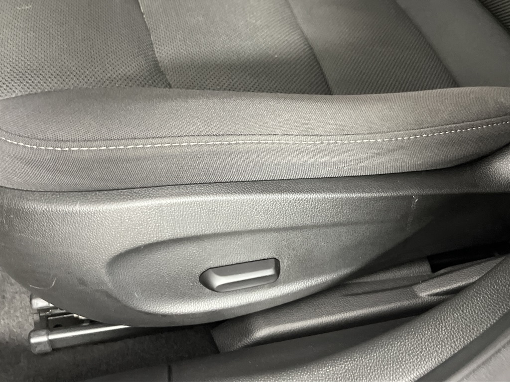 2012 Chevrolet Cruze LT 1LT Image 21 of 30