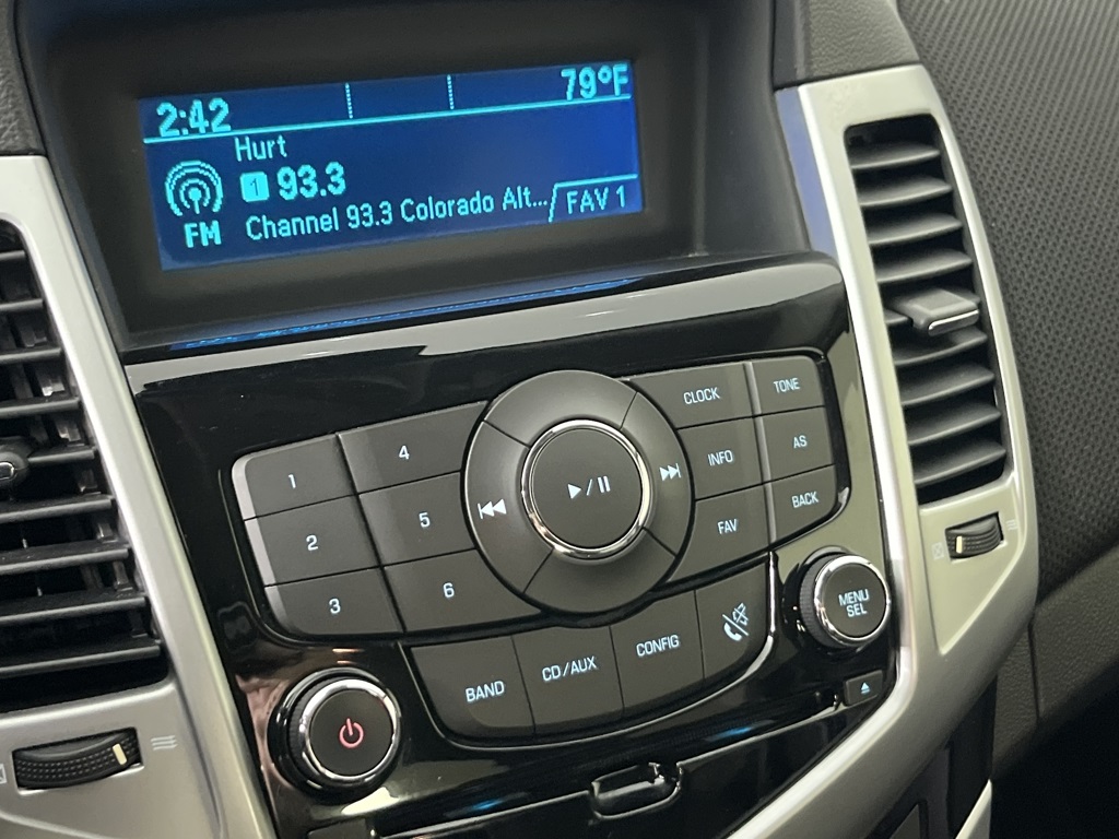 2012 Chevrolet Cruze LT 1LT Image 17 of 30