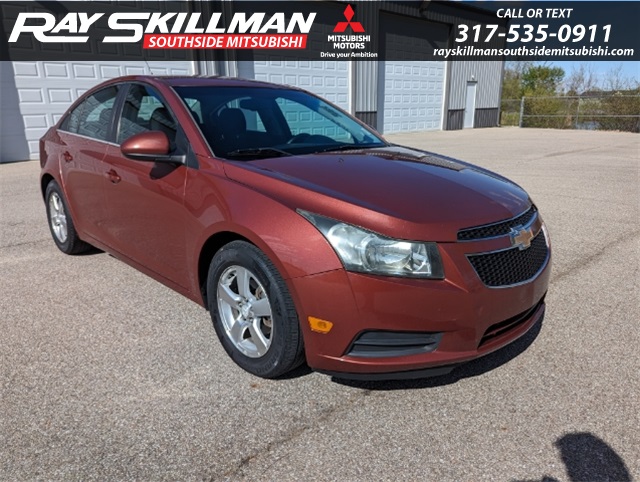 2012 Chevrolet Cruze LT 1LT Image 2 of 24