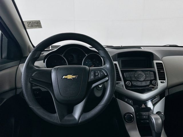 2012 Chevrolet Cruze LS Image 17 of 28