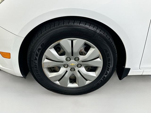 2012 Chevrolet Cruze LS Image 9 of 28