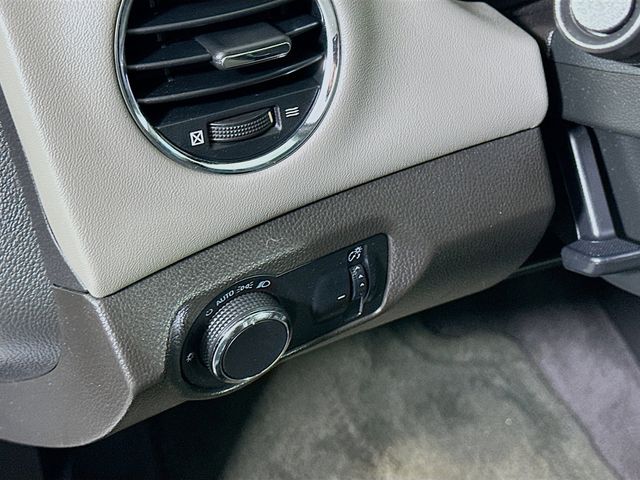 2012 Chevrolet Cruze LS Image 22 of 28