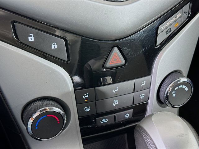 2012 Chevrolet Cruze LS Image 25 of 28