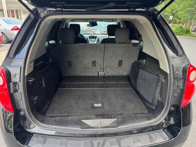 Vehicle image 17 of 17