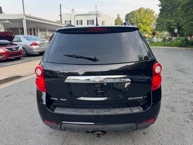 Vehicle image 5 of 17