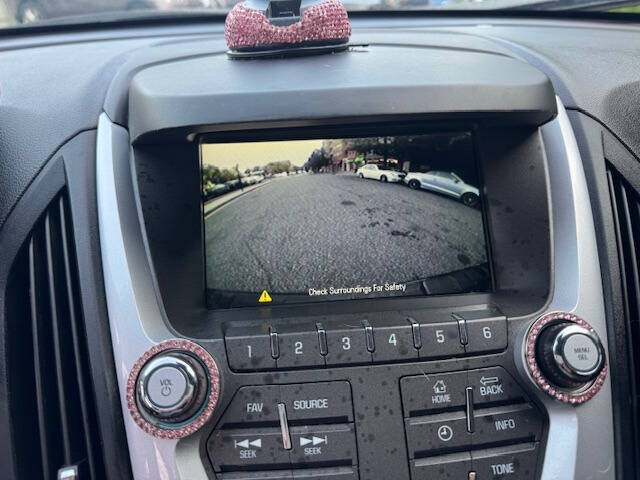 Vehicle image 11 of 17