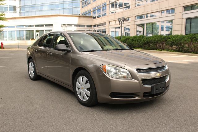 2012 Chevrolet Malibu LS 1FL Image 2 of 30